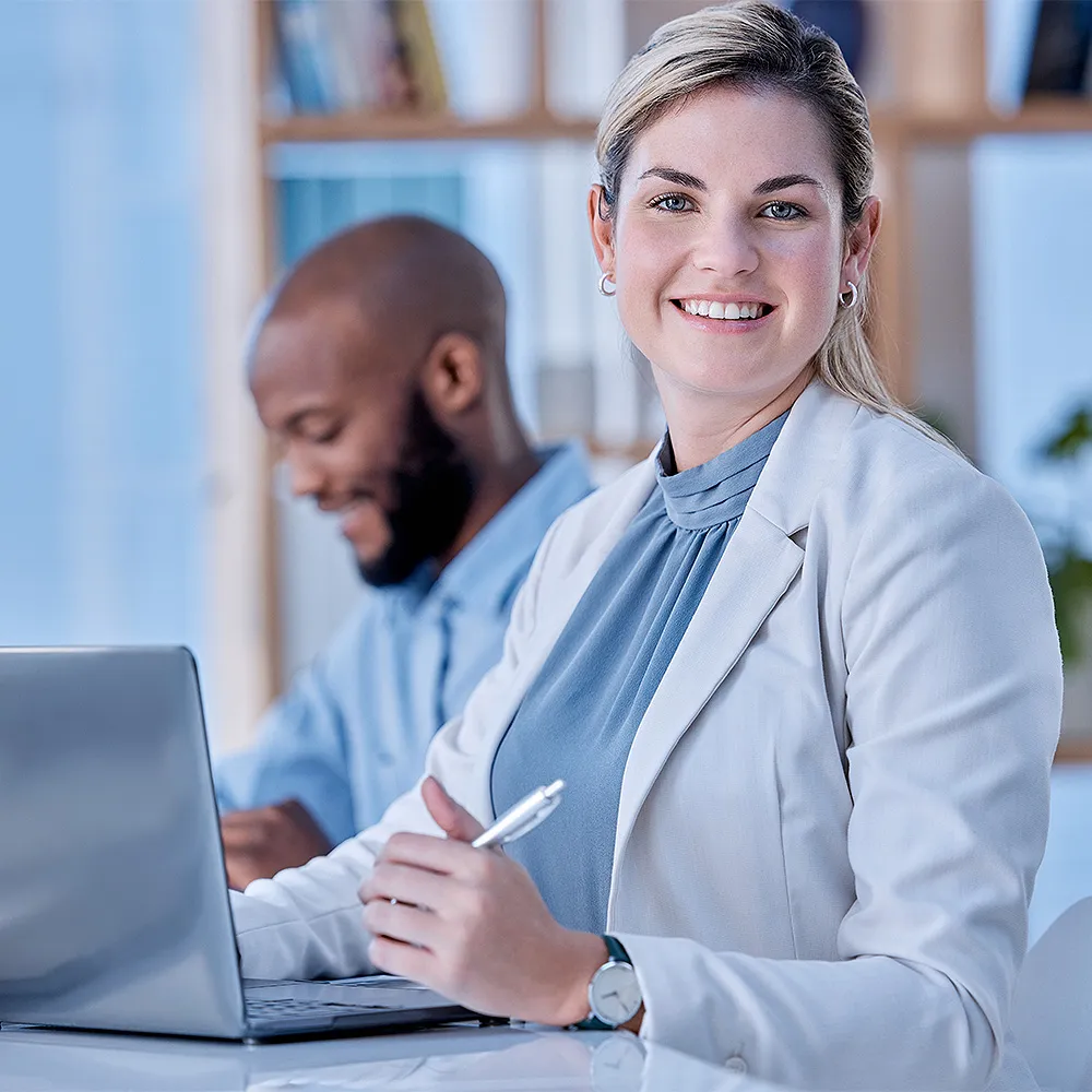 Business woman in a meeting_makecloudwork.com